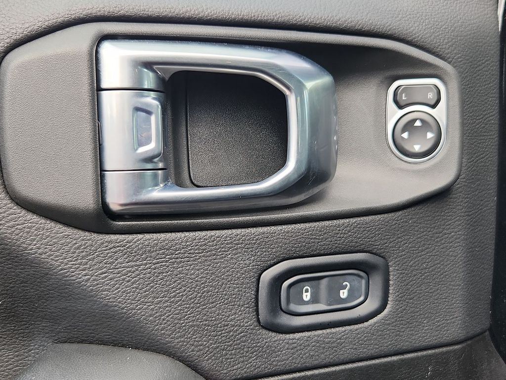2024 Jeep Wrangler 4-Door Rubicon X - Photo 12
