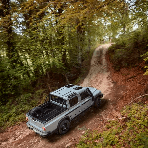 quartermaster on trail