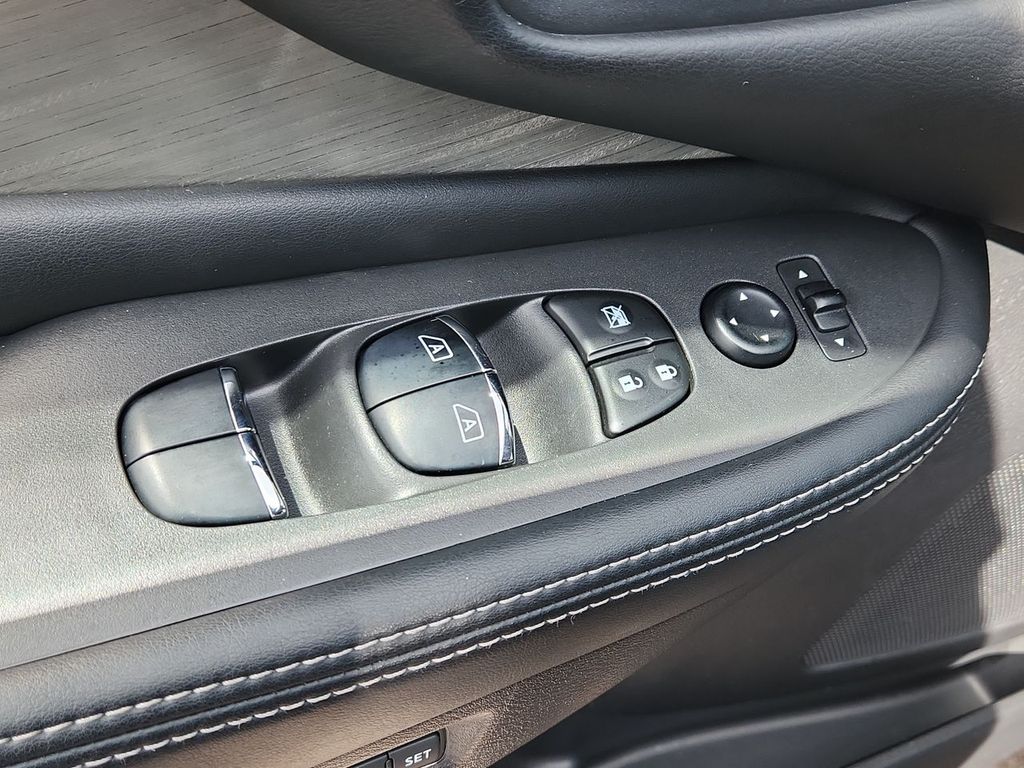 2017 Nissan Murano SL - Photo 16