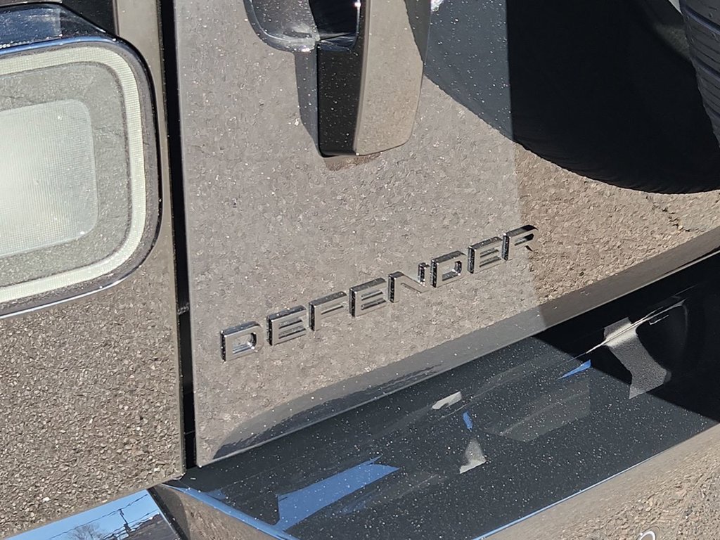 2026 Land Rover Defender X-Dynamic SE - Photo 32