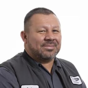 Staff member Luis Diaz from ID_38ec8d