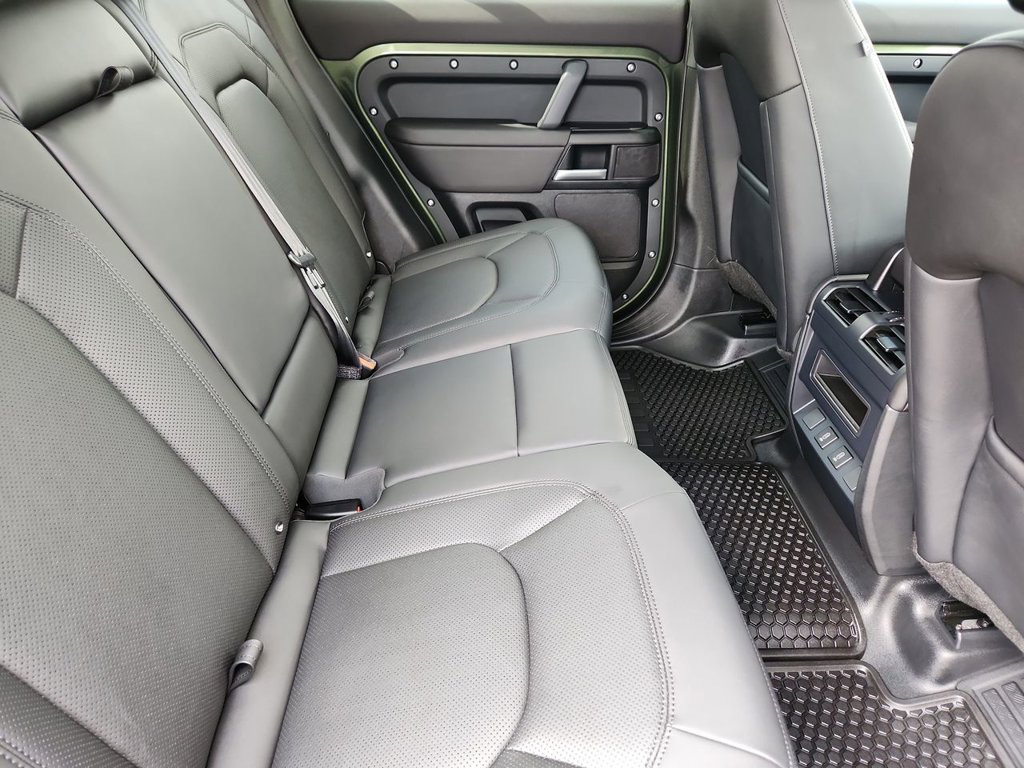 2026 Land Rover Defender S - Photo 29