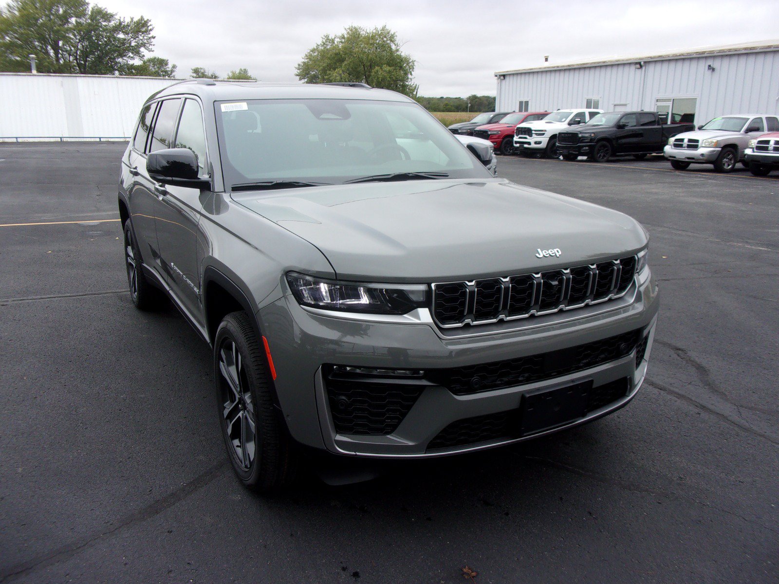 2027 Jeep Grand Cherokee L