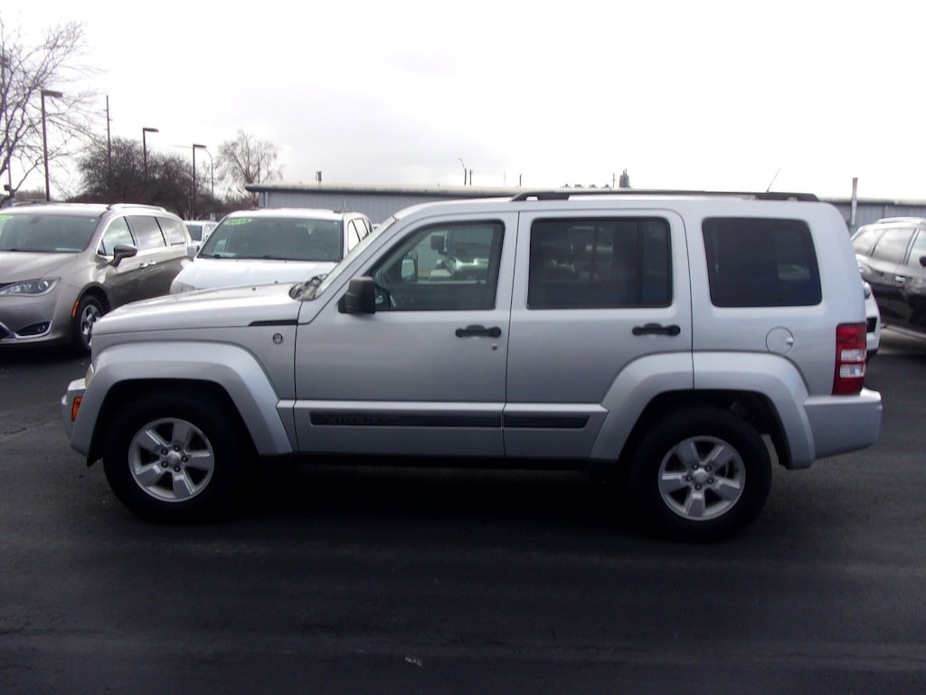 Used 2009 Jeep Liberty Sport SUV