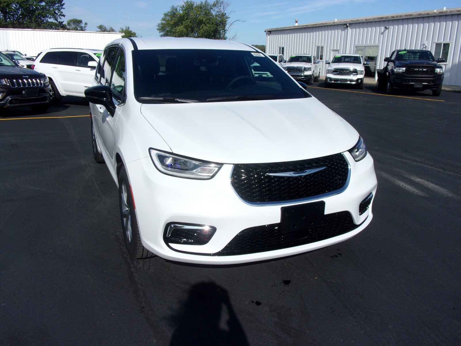 2026 Chrysler Pacifica SELECT AWD