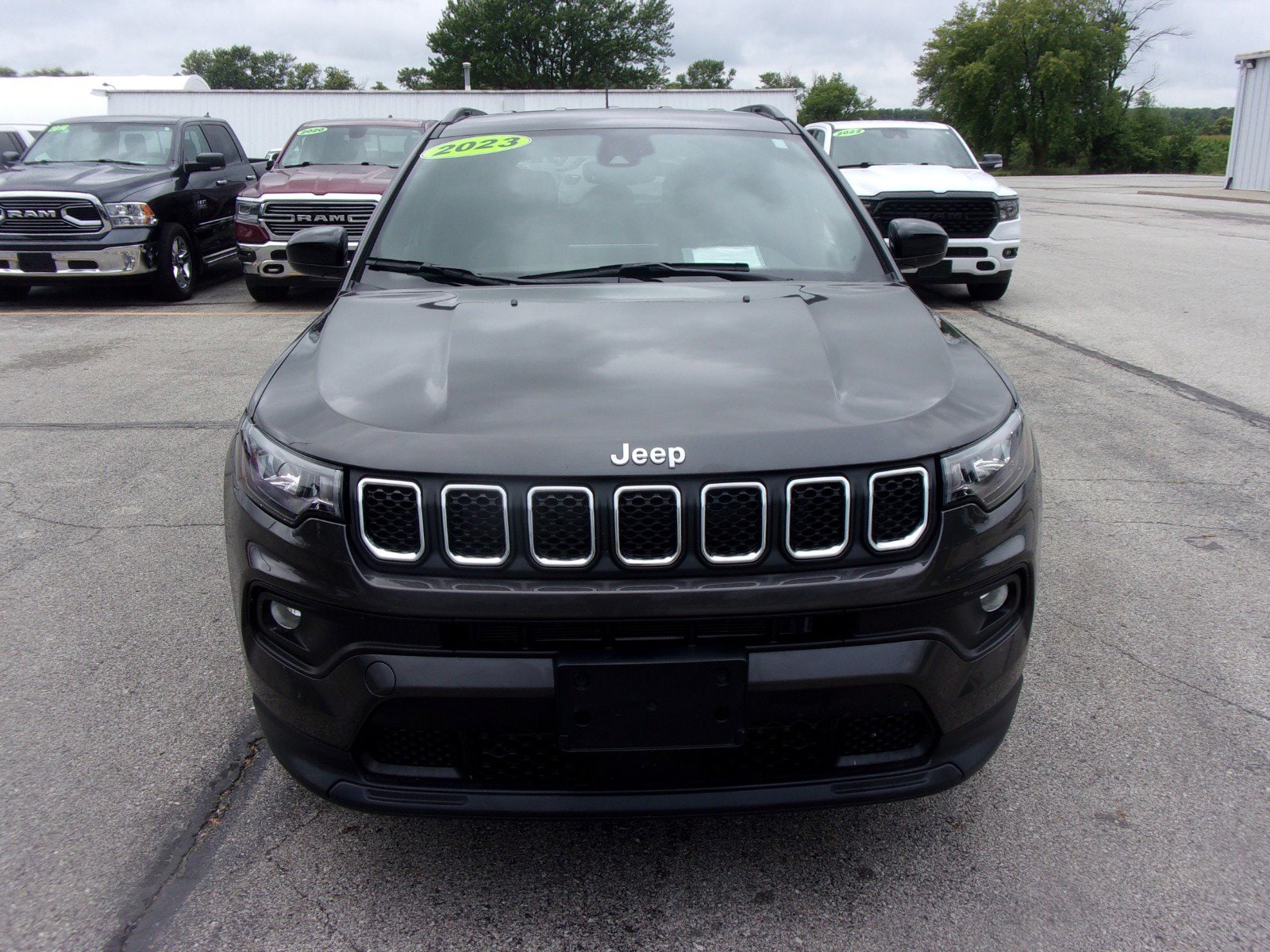 Used 2023 Jeep Compass Latitude Lux with VIN 3C4NJDFN7PT527205 for sale in Red Oak, IA