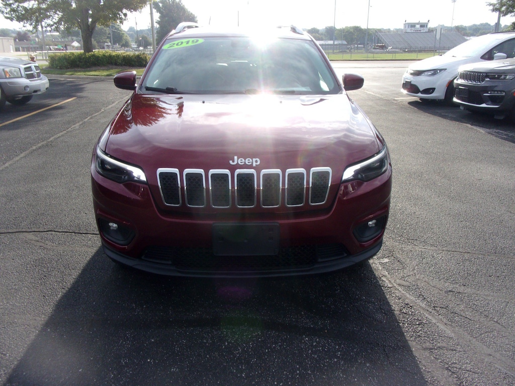 Used 2019 Jeep Cherokee Latitude Plus 4x4 SUV