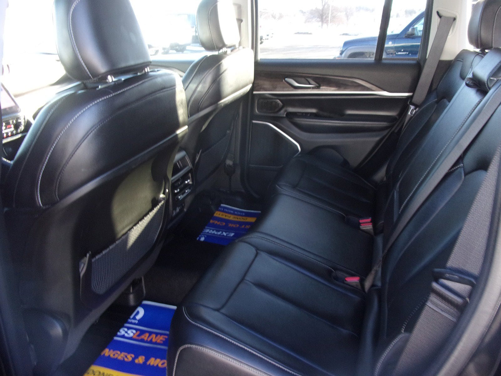 2023 Jeep Grand Cherokee Limited - Photo 9