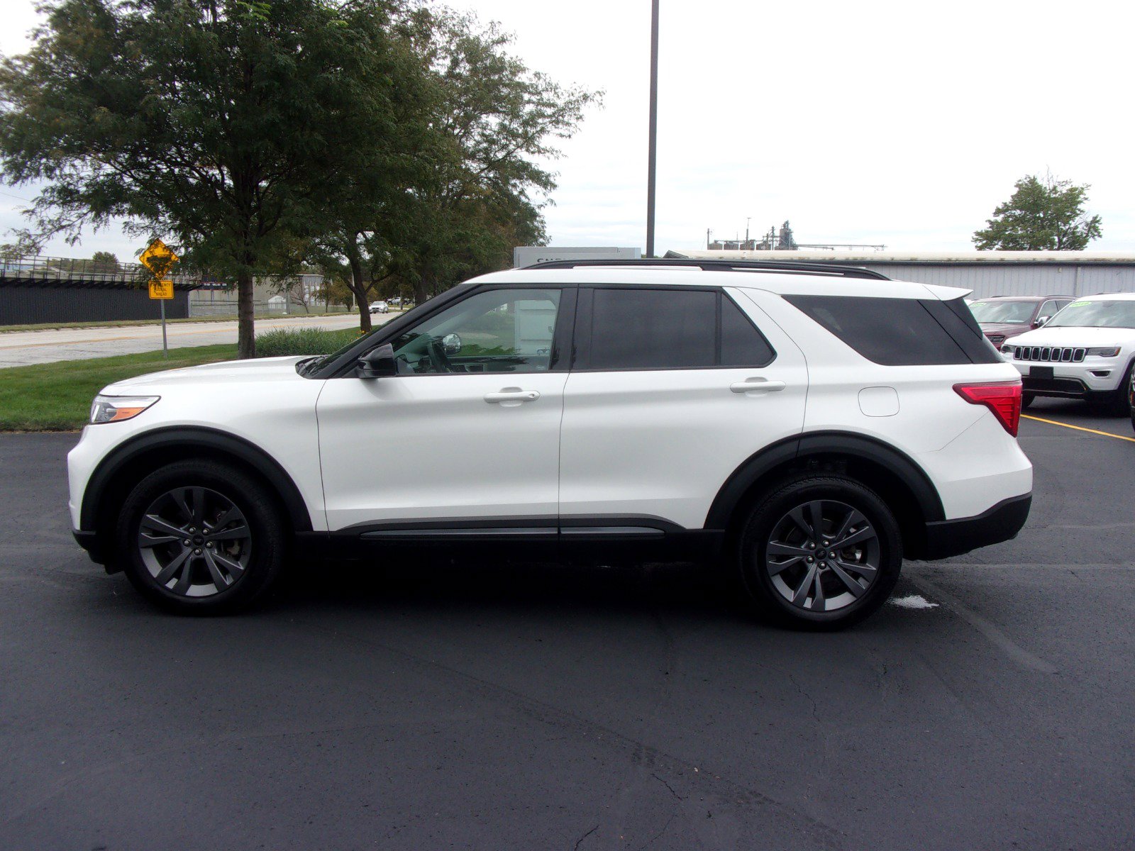 2023 Ford Explorer XLT photo 4