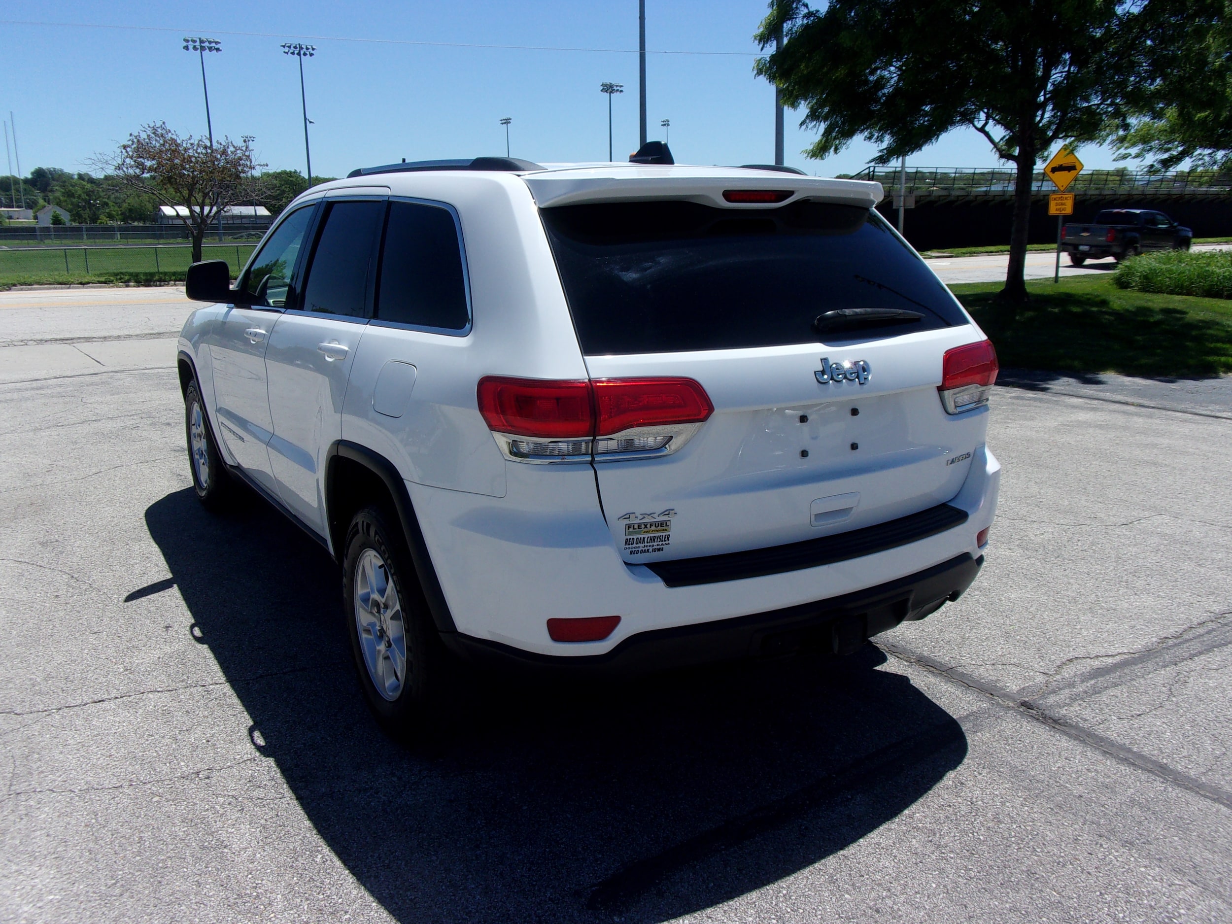 2014 Jeep Grand Cherokee Laredo photo 4