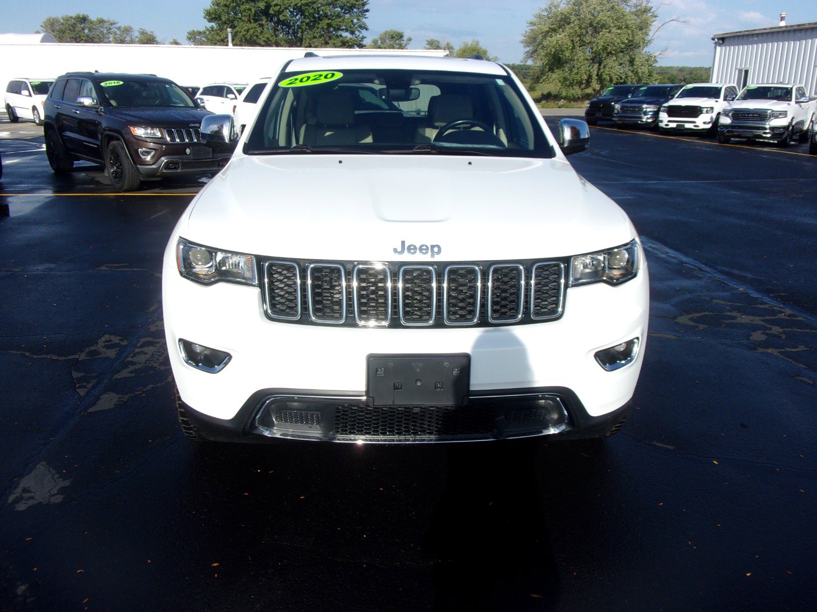 2020 Jeep Grand Cherokee Limited photo 2