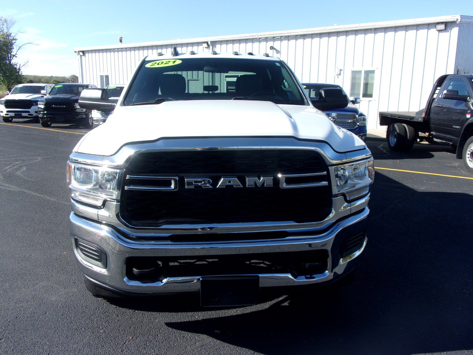 2021 Ram 3500 Tradesman photo 2
