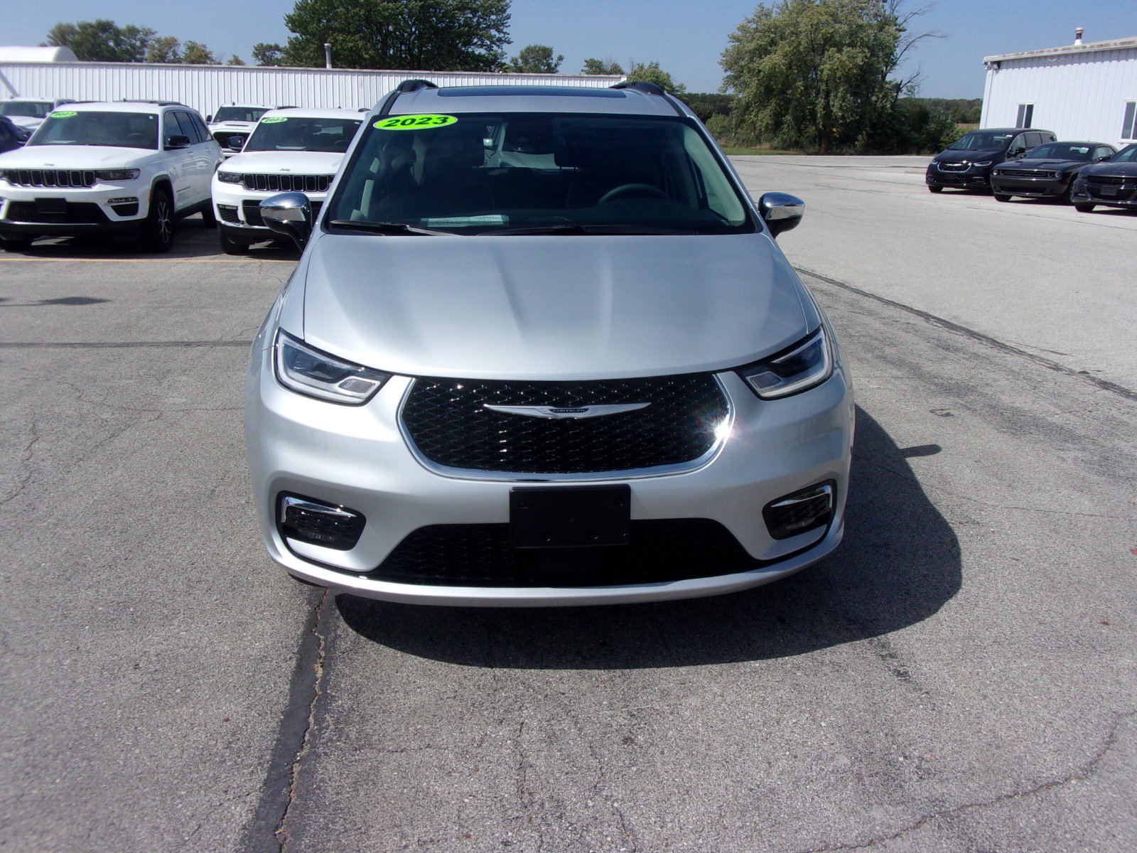 Used 2023 Chrysler Pacifica Limited with VIN 2C4RC3GG3PR555088 for sale in Red Oak, IA