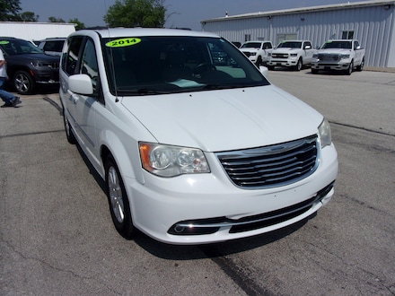 2014 Chrysler Town & Country Touring Van