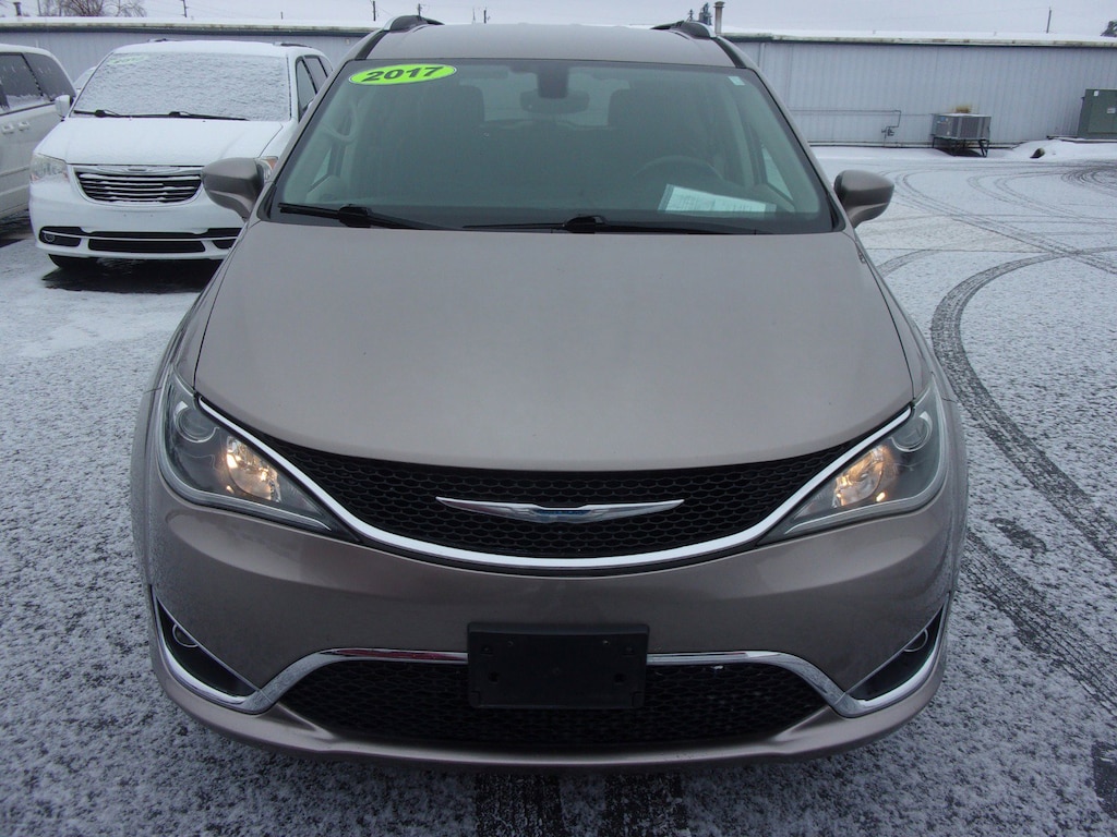 Used 2017 Chrysler Pacifica Touring-L Plus Van