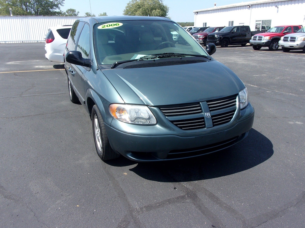 Used 2006 Dodge Caravan SXT Van Passenger Van