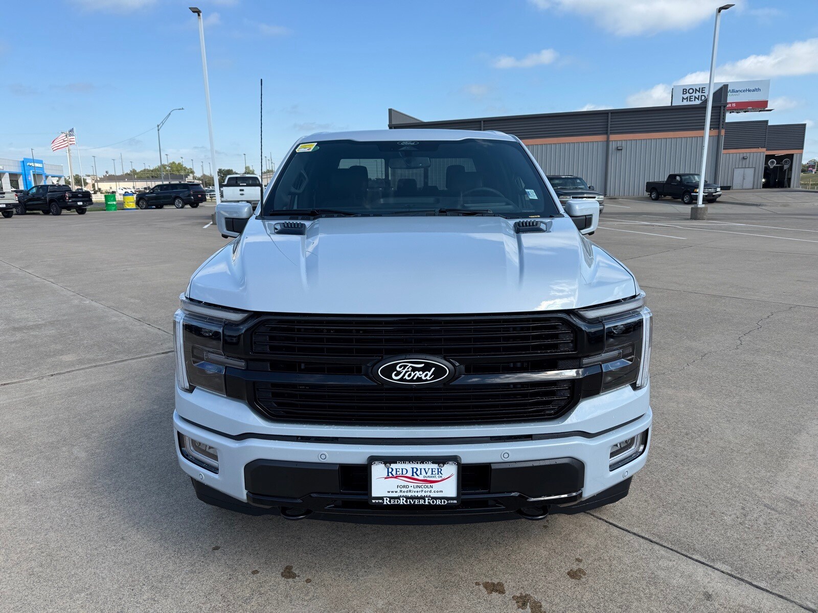 2025 Ford F-150 Platinum photo 2