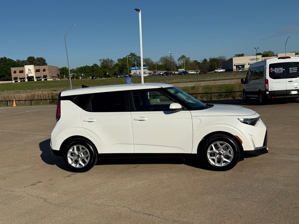 Certified 2024 Kia Soul LX Hatchback