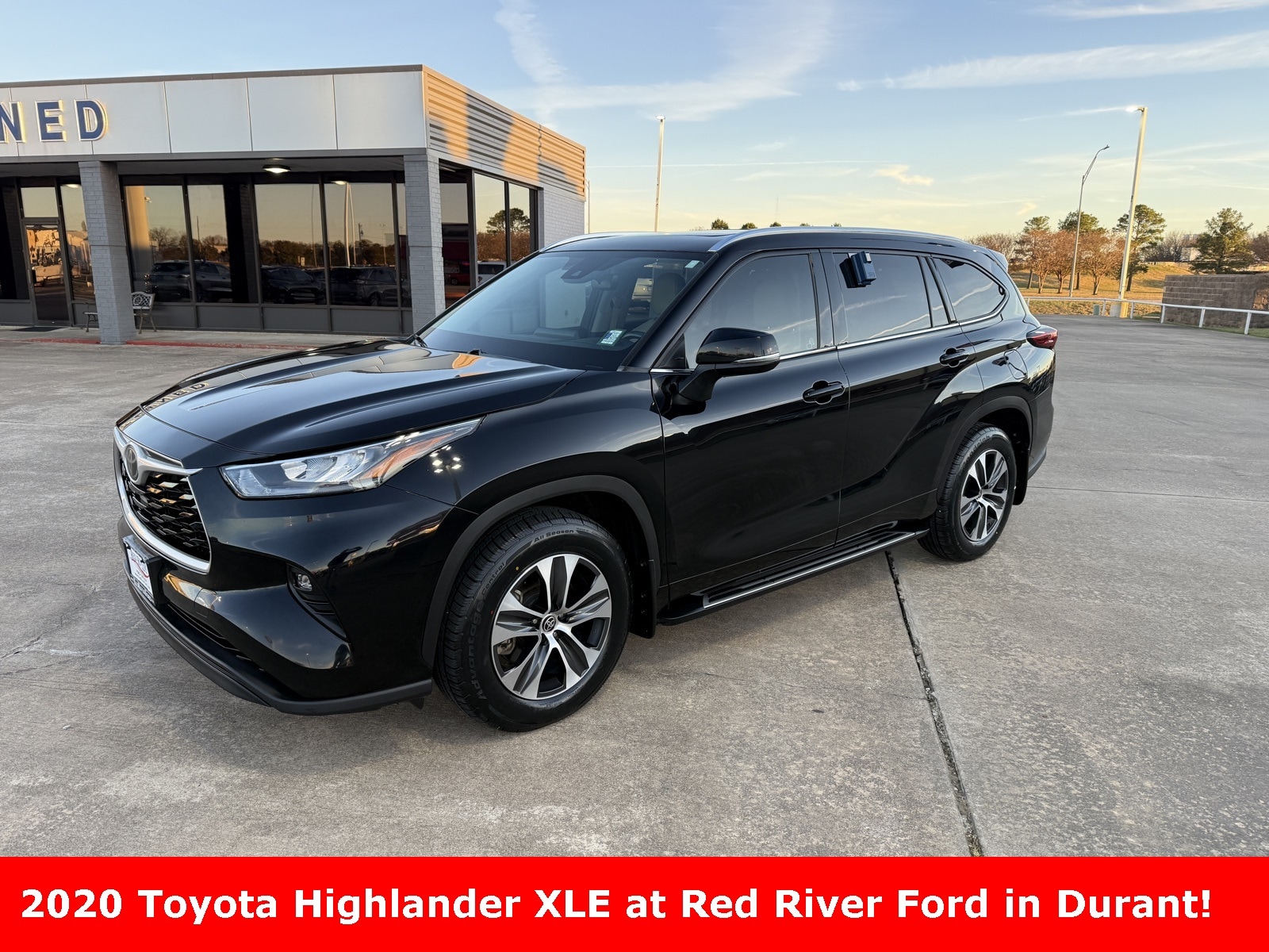 2020 Toyota Highlander XLE's photo