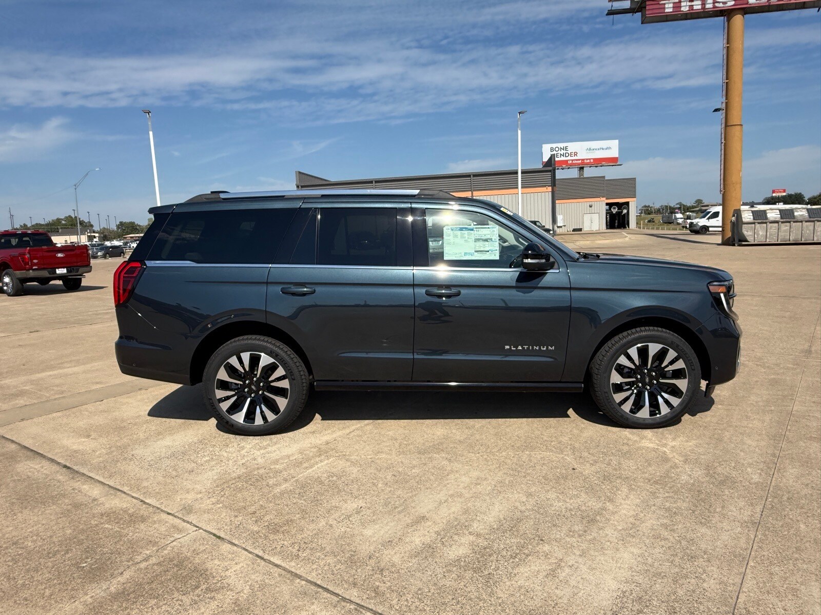 2025 Ford Expedition Platinum photo 3