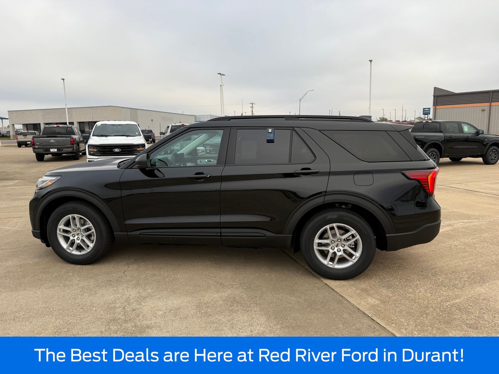 2026 Ford Explorer Active - Photo 8