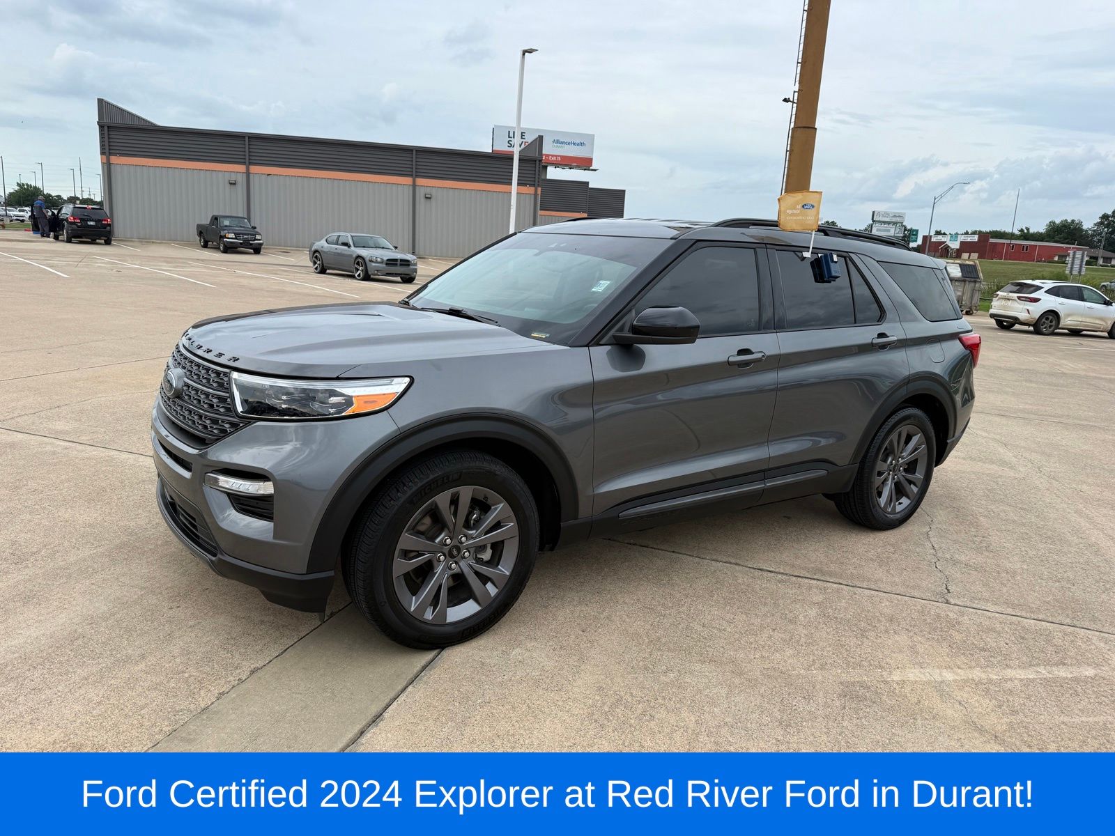 2024 Ford Explorer XLT RWD's photo