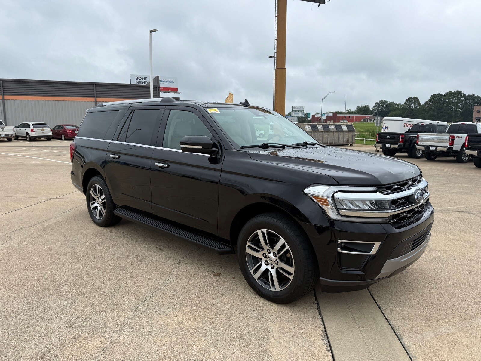 2024 Ford Expedition MAX Limited photo 2