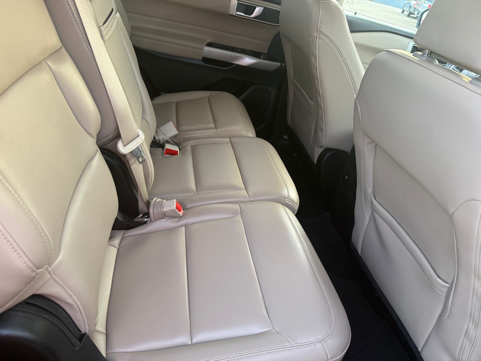 2024 Ford Explorer XLT - Photo 19