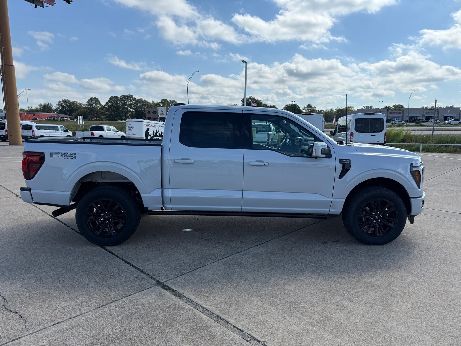 2025 Ford F-150 Platinum photo 4