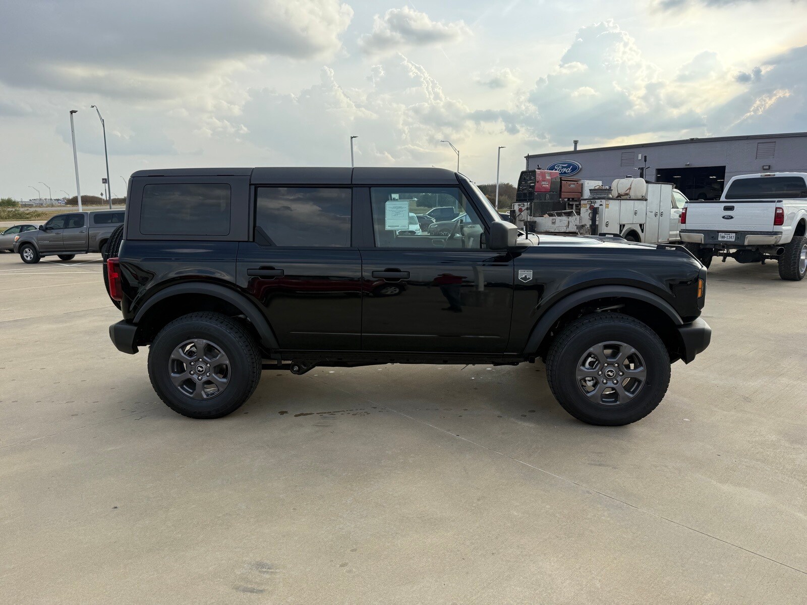 2025 Ford Bronco Big Bend photo 4