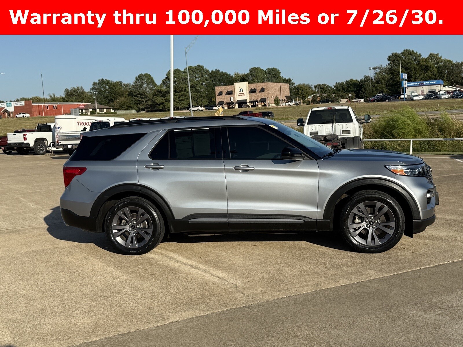 2023 Ford Explorer XLT photo 4