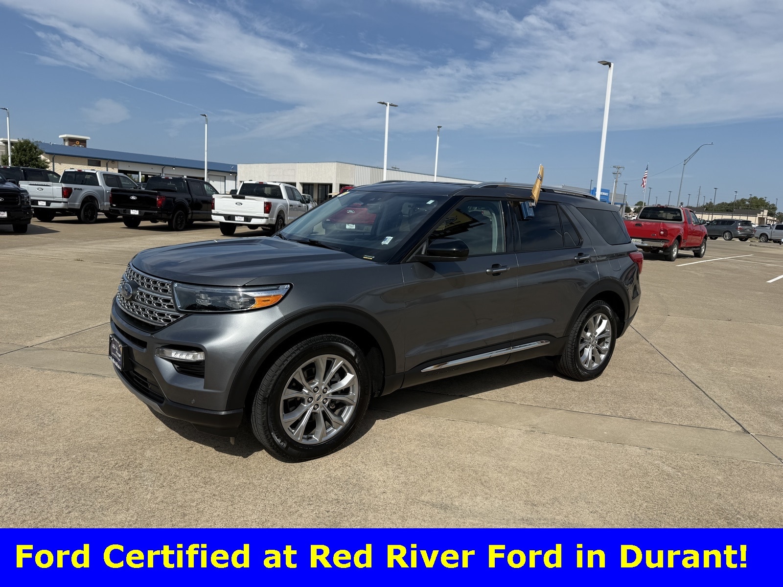 2024 Ford Explorer Limited's photo