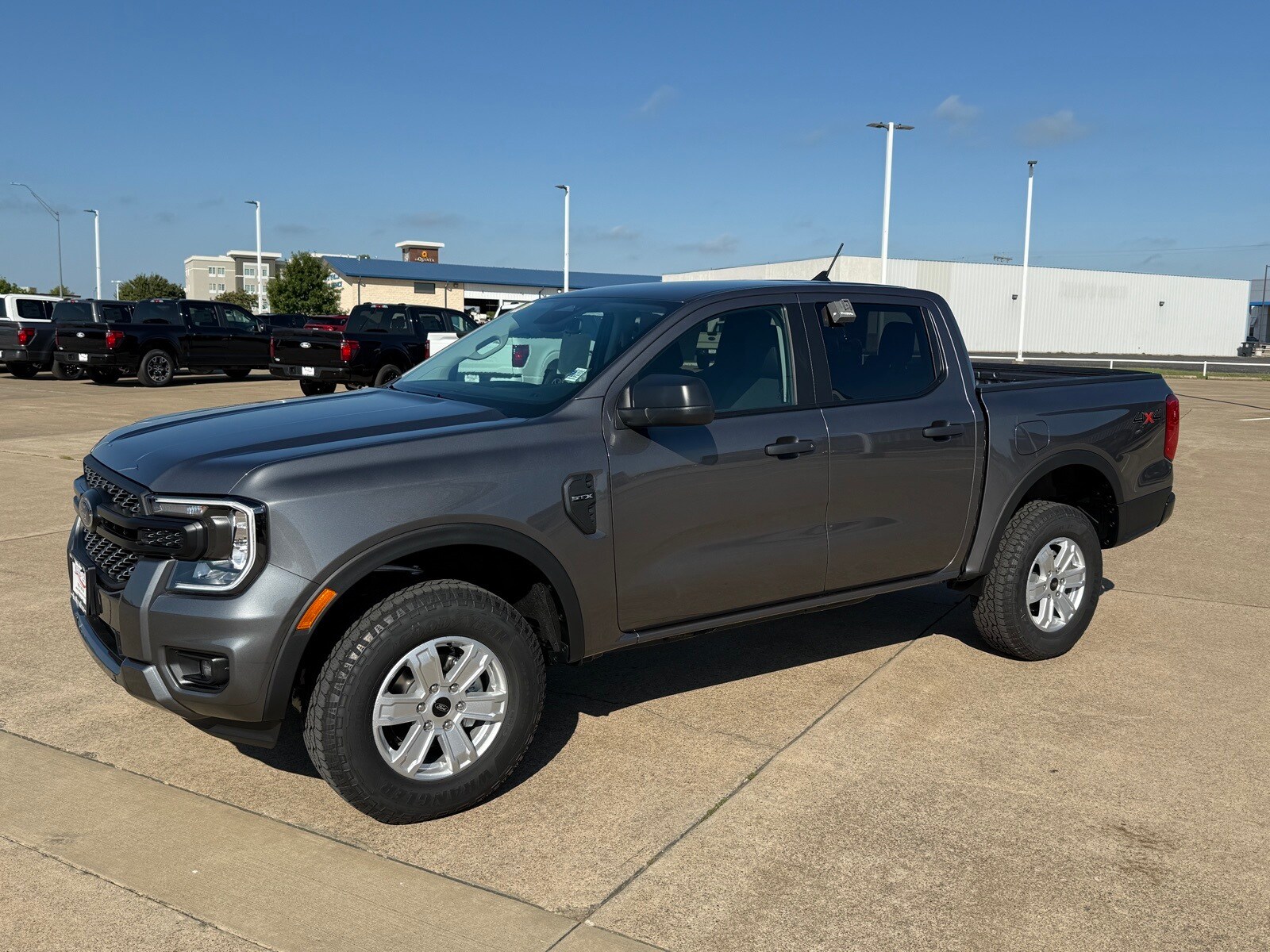 2025 Ford Ranger XL's photo