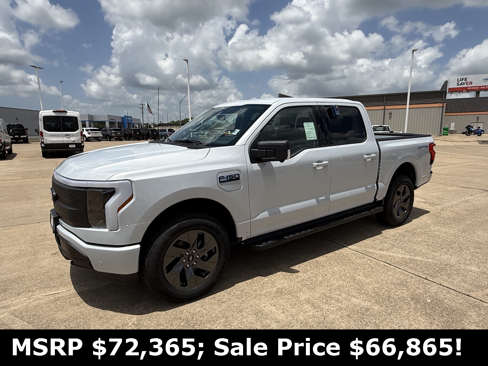 2025 Ford F-150 Lightning Flash's photo