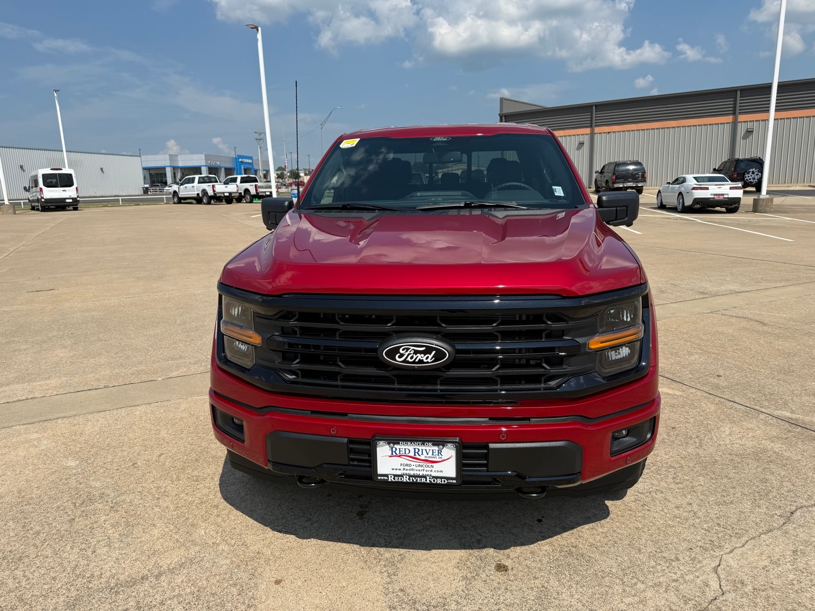 2025 Ford F-150 XLT photo 2