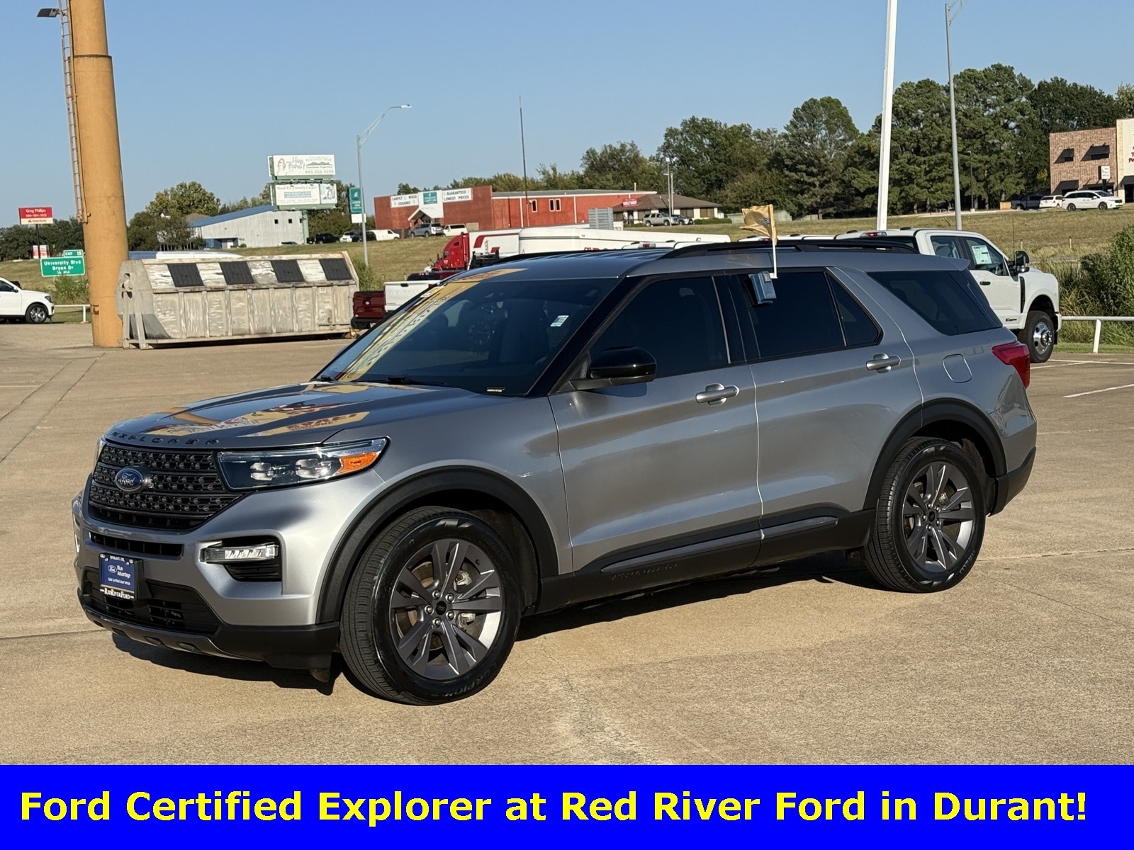 2023 Ford Explorer XLT's photo
