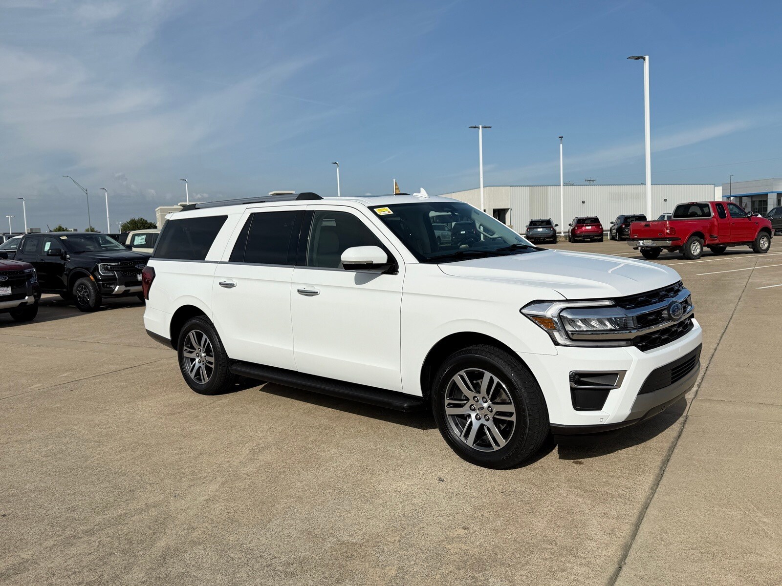 2024 Ford Expedition MAX Limited photo 3