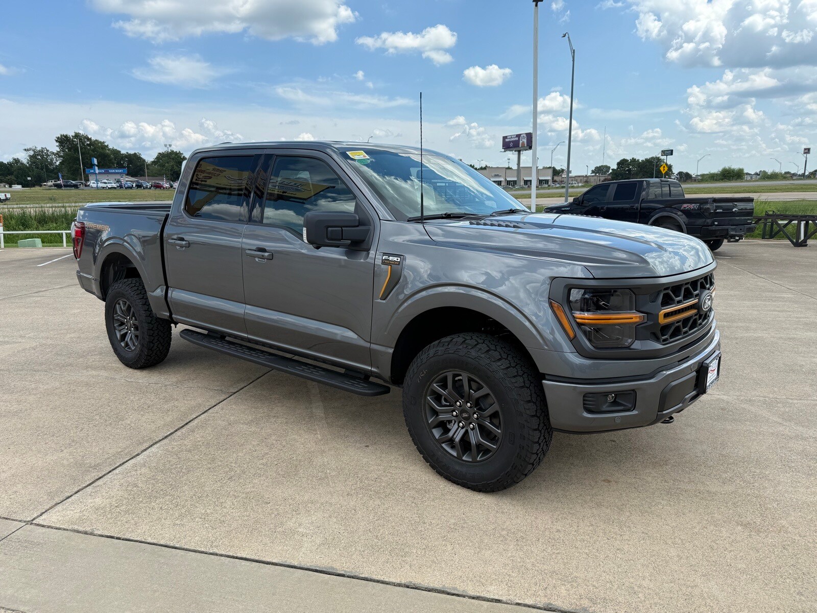 2025 Ford F-150 Tremor photo 3