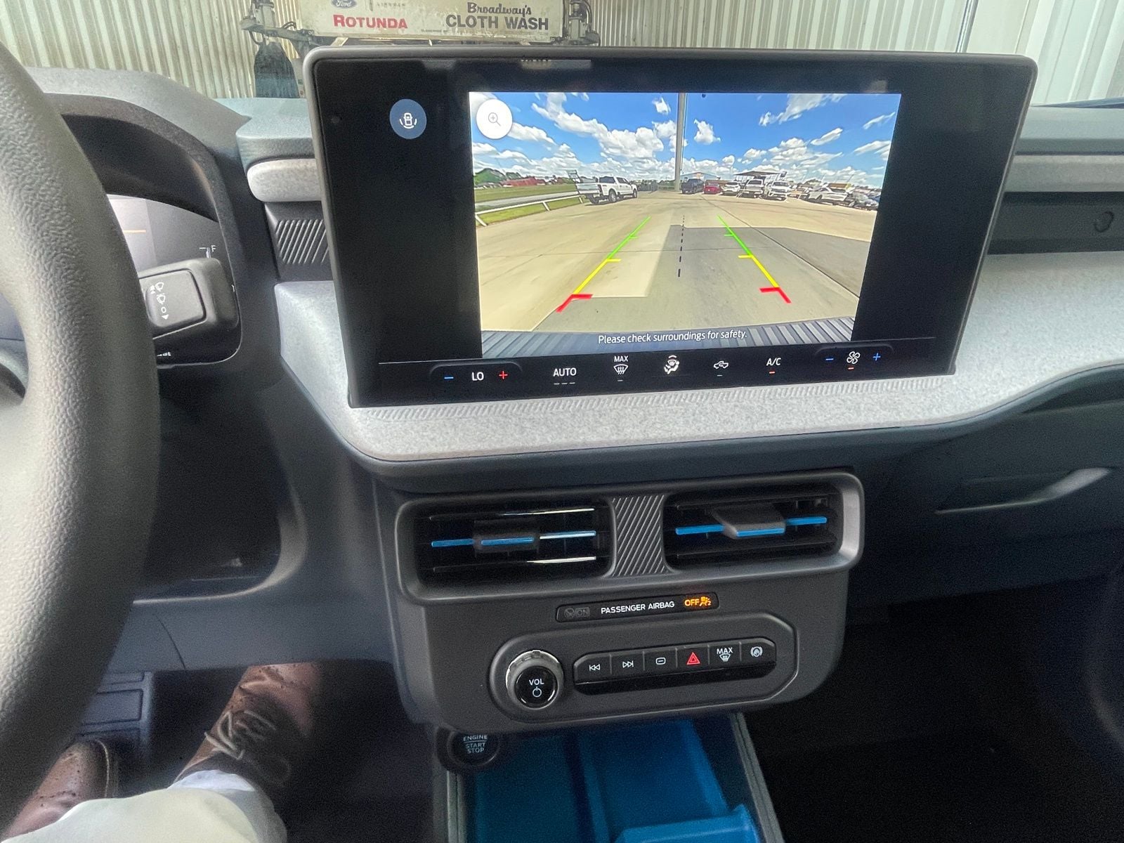 2025 Ford Maverick XLT - Photo 14