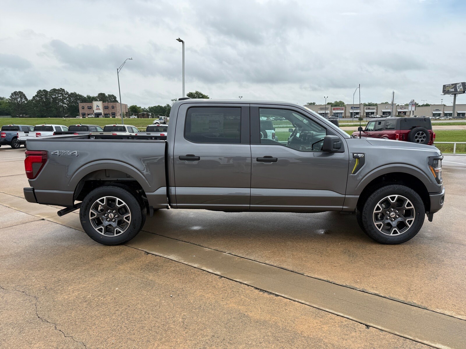 2025 Ford F-150 STX photo 4