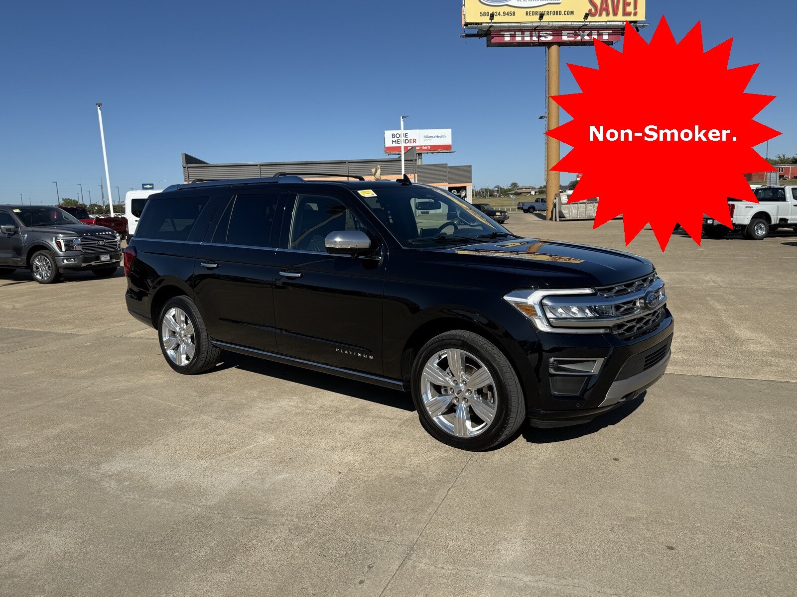 2023 Ford Expedition MAX Platinum photo 2
