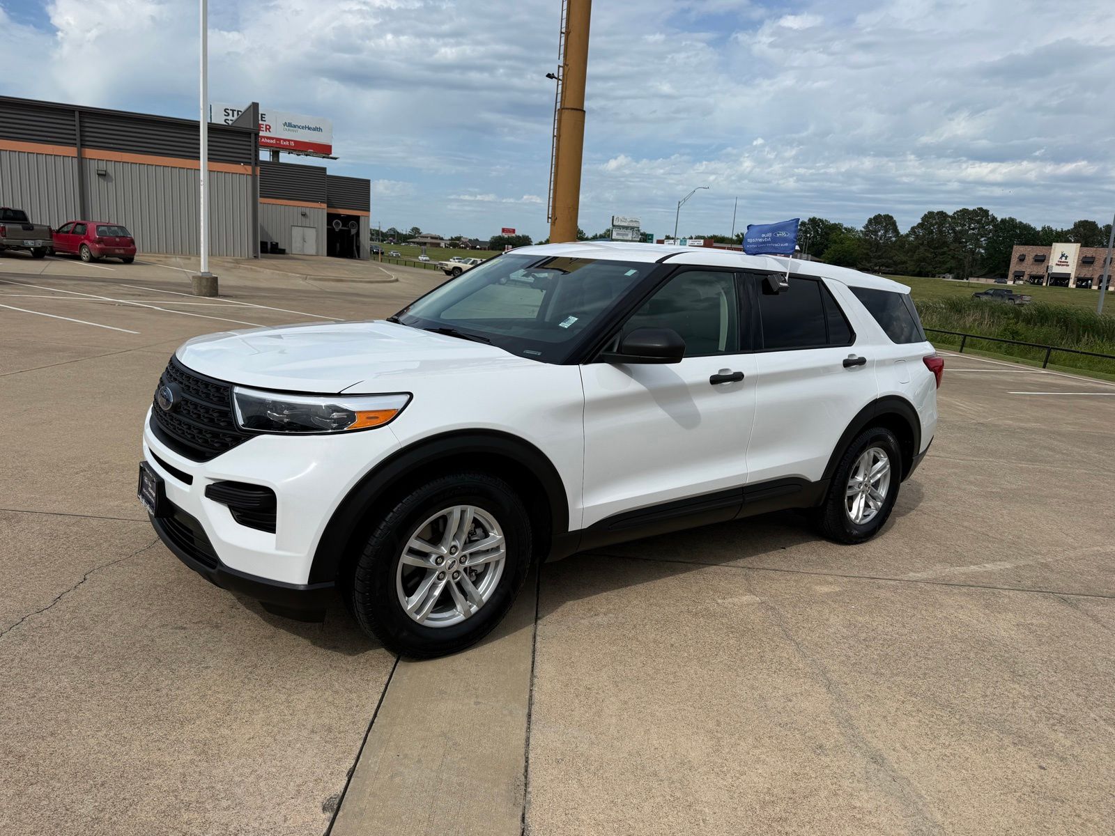 2022 Ford Explorer Base RWD's photo