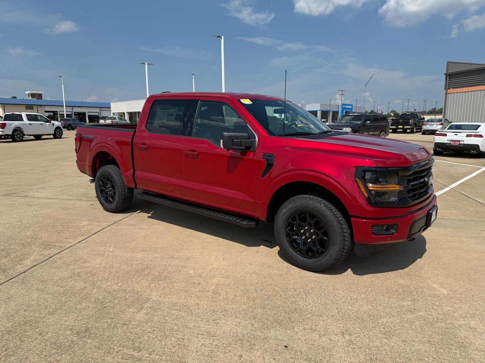 2025 Ford F-150 XLT photo 3