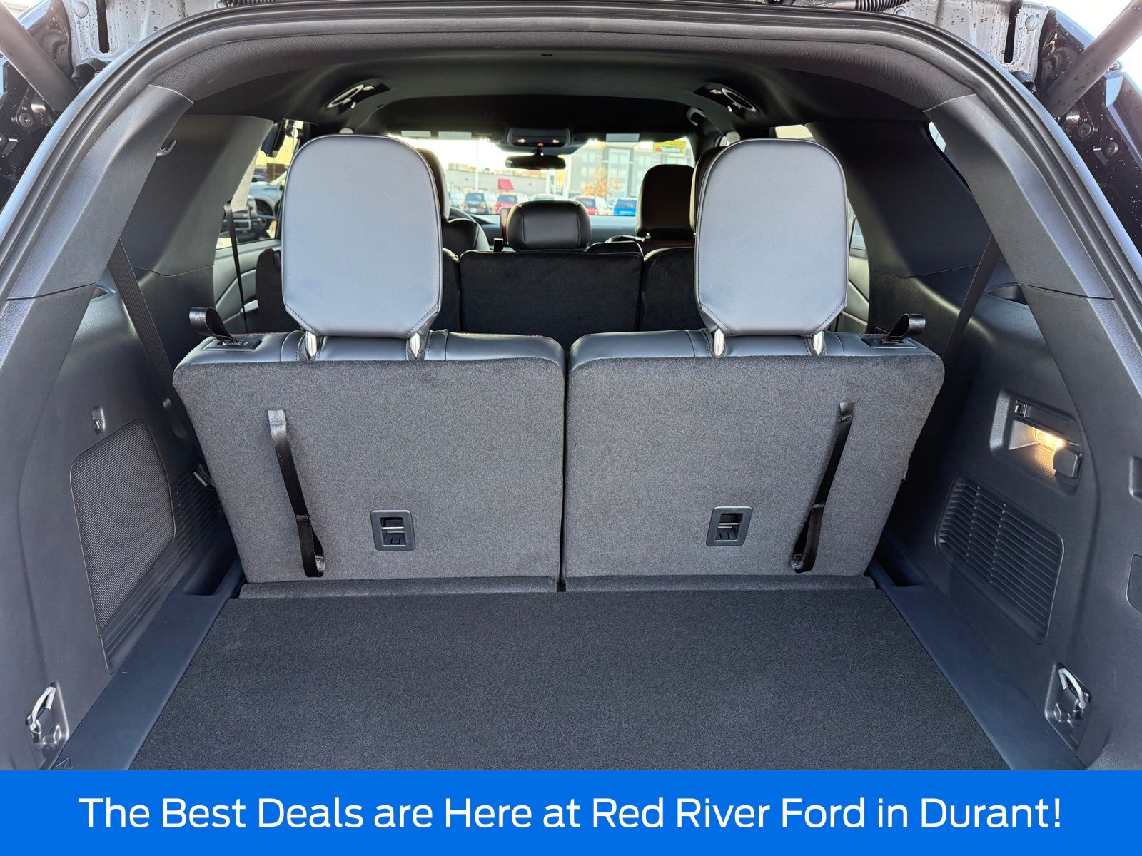 2026 Ford Explorer ST-Line - Photo 18