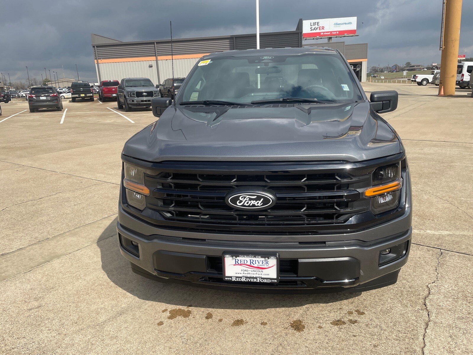 2025 Ford F-150 XLT photo 2