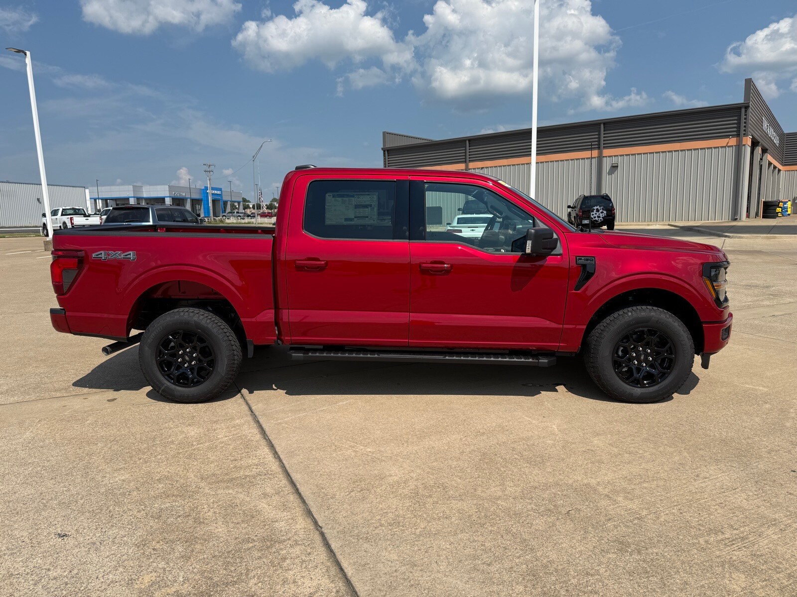2025 Ford F-150 XLT photo 4