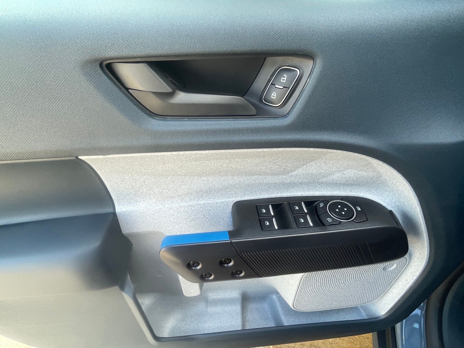 2025 Ford Maverick XLT - Photo 12