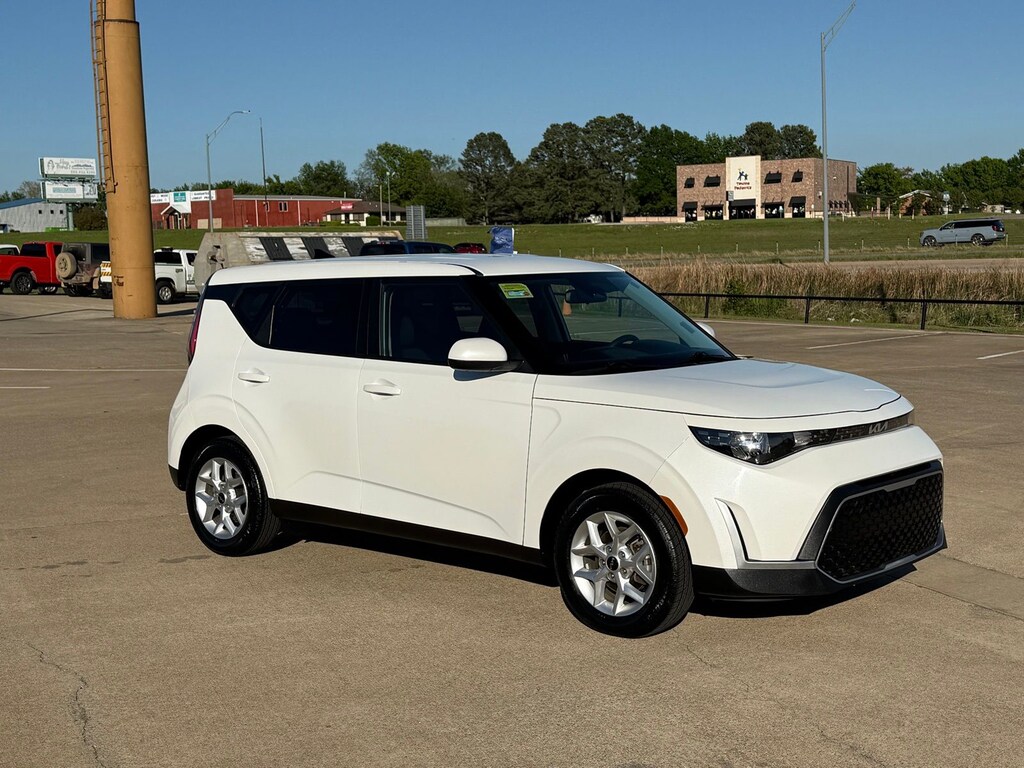Certified 2024 Kia Soul LX Hatchback