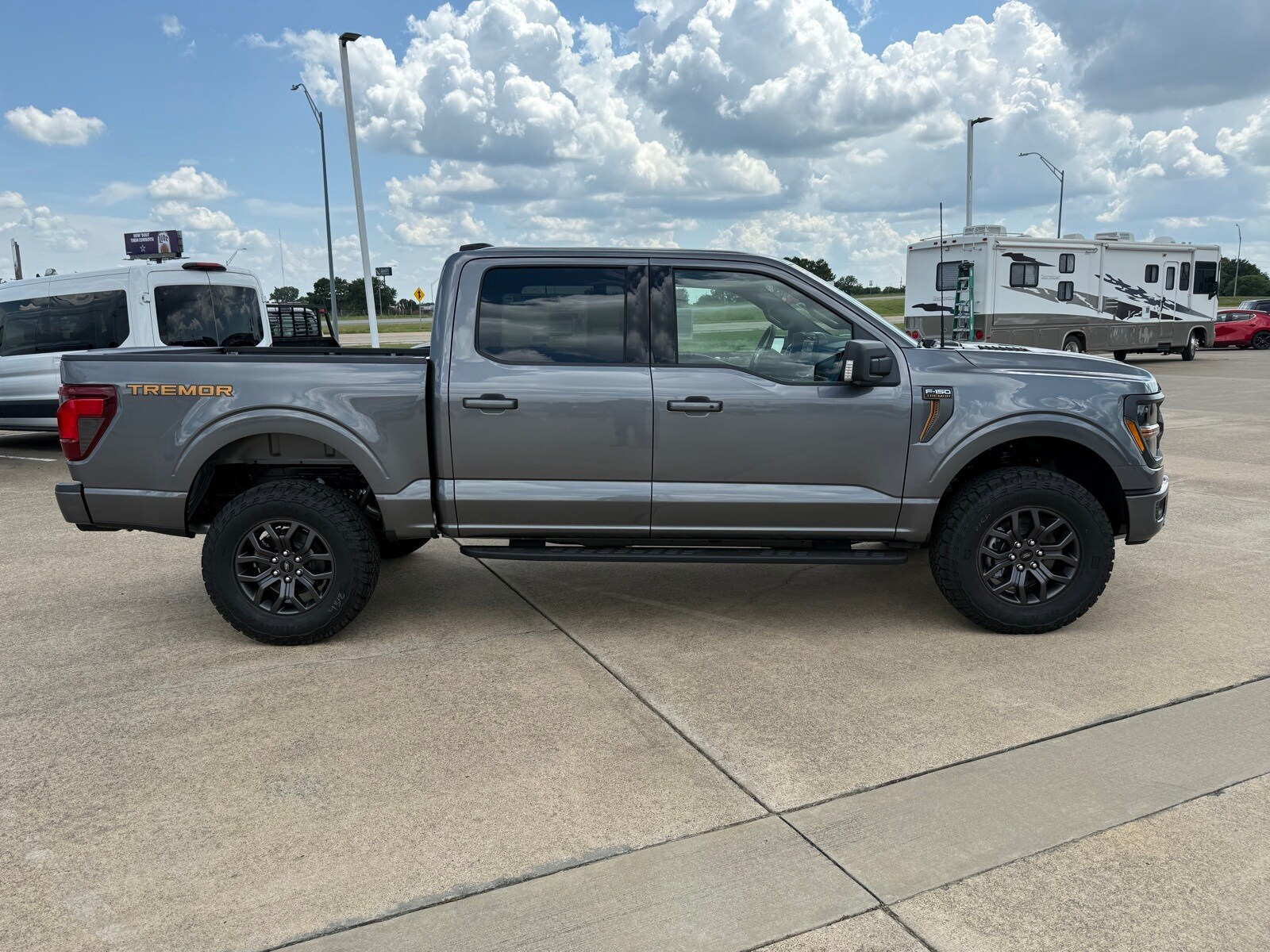 2025 Ford F-150 Tremor photo 4