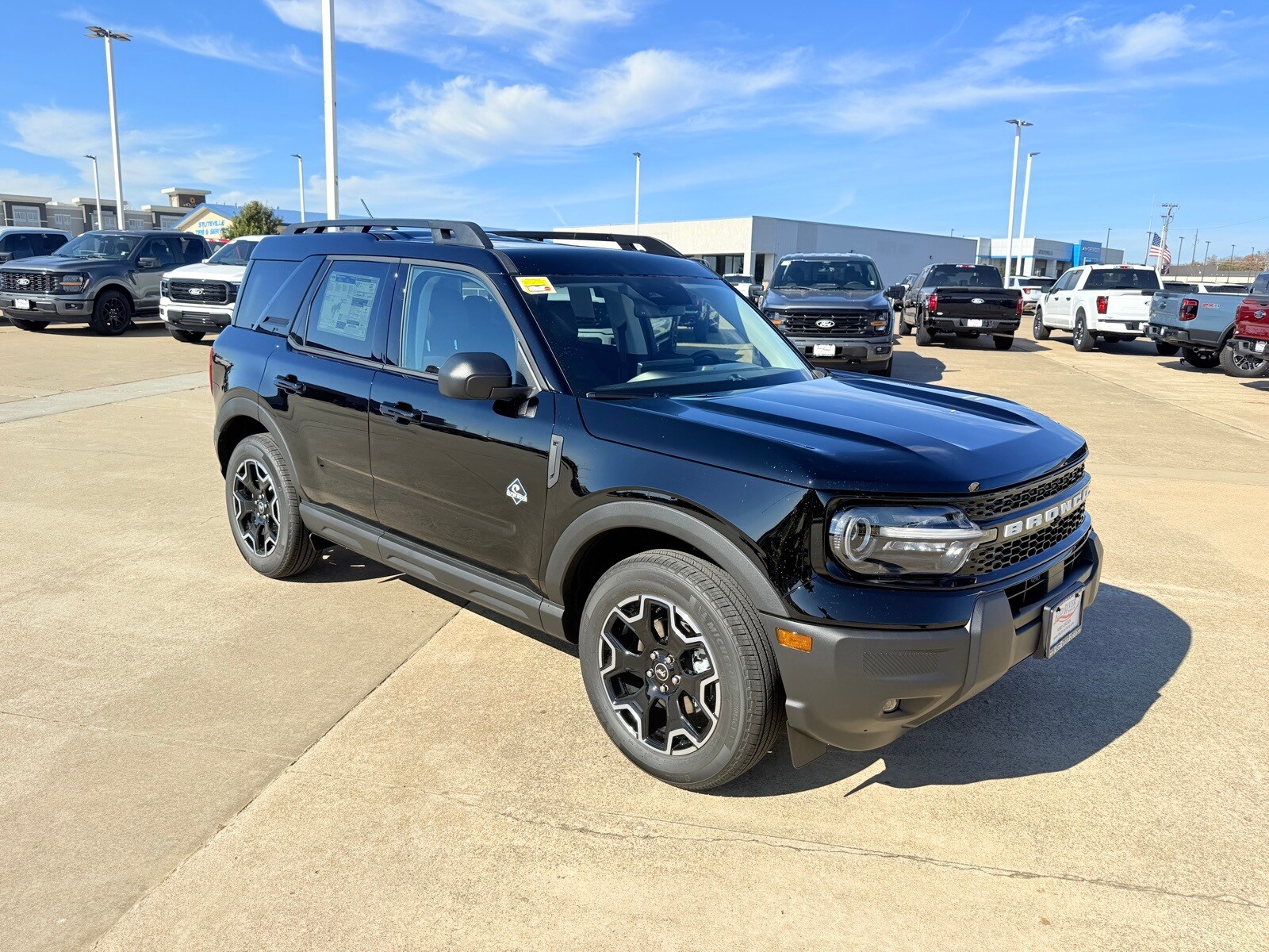 2025 Ford Bronco Sport Outer Banks photo 3